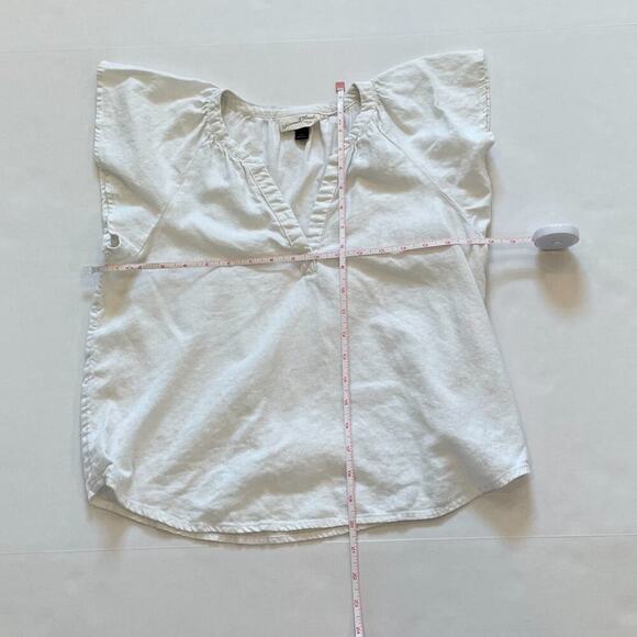 White Linen Blend Short Ruffle Sleeve V-Neck Blouse/Top, Size XS - Picture 8 of 11
